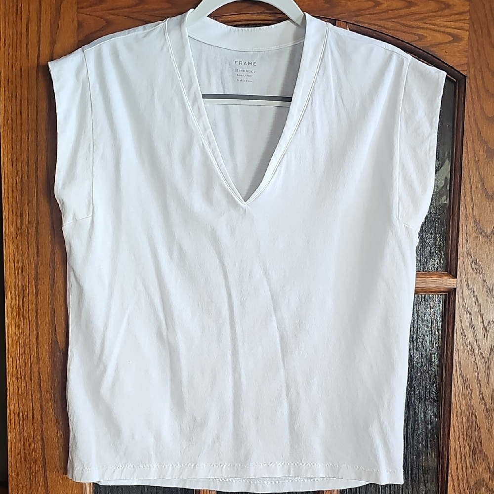 Frame Denim White V-Neck Cap Sleeve Tank - Picture 2 of 3
